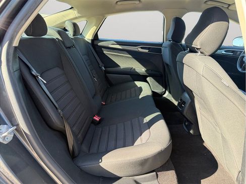 Used 2020 Ford Fusion SE FWD image 37