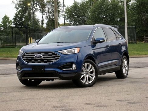 Used 2020 Ford Edge Titanium AWD/4WD image 3