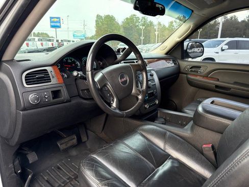 Used 2007 GMC Yukon XL SLT w/ SLT Preferred Equipment Group image 27