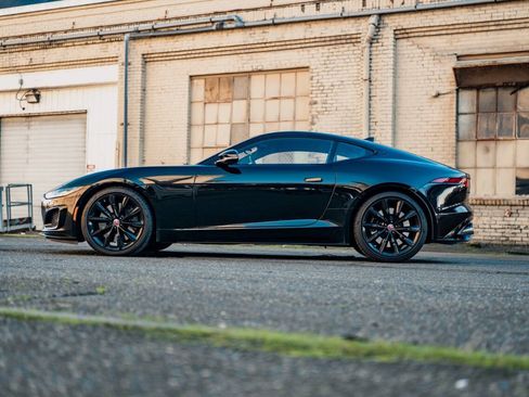Used 2021 Jaguar F-TYPE R image 41