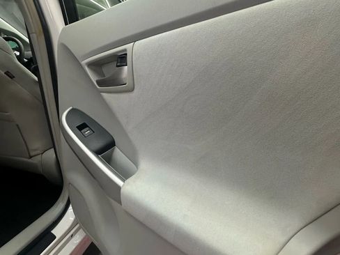 Used 2013 Toyota Prius Three w/ Solar Roof Pkg image 28