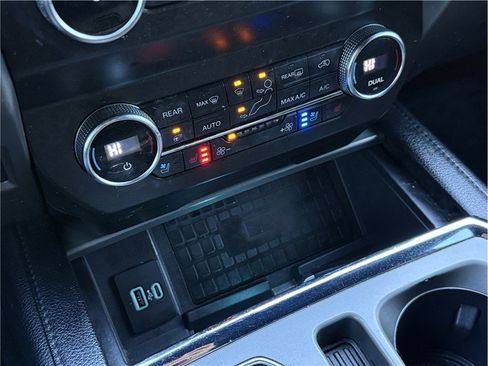 Used 2020 Ford Expedition Max XLT w/ Equipment Group 202A image 23