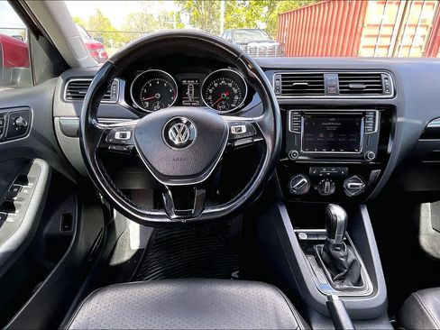 Used 2016 Volkswagen Jetta SEL w/ Lighting Package image 5