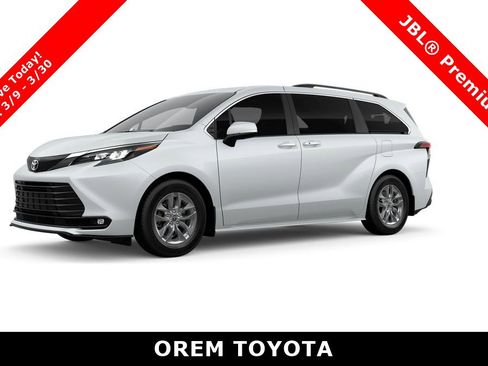 New 2026 Toyota Sienna XLE image 2