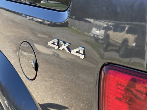 Used 2011 Dodge Nitro SE image 9