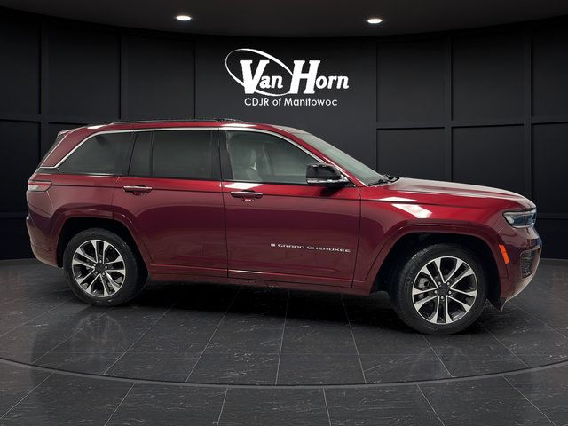 Used 2023 Jeep Grand Cherokee Overland w/ Luxury Tech Group IV AWD/4WD image 2
