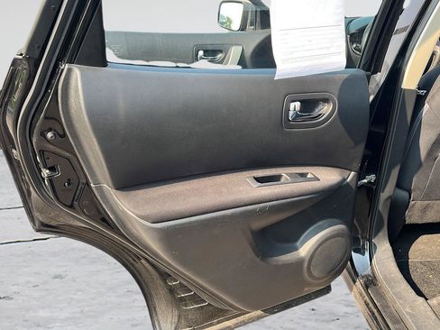 Used 2011 Nissan Rogue S AWD/4WD image 11