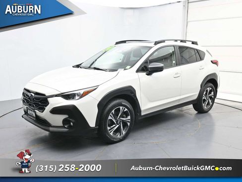 Used 2024 Subaru Crosstrek 2.0i Premium AWD/4WD image 2