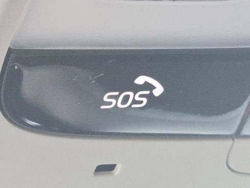 Used 2023 Volvo XC60 B5 Core w/ Climate Package image 8