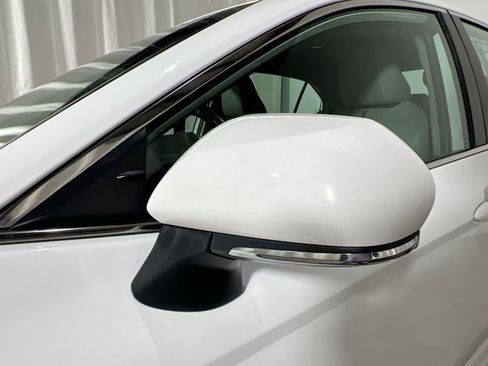 Used 2023 Toyota Camry SE image 14