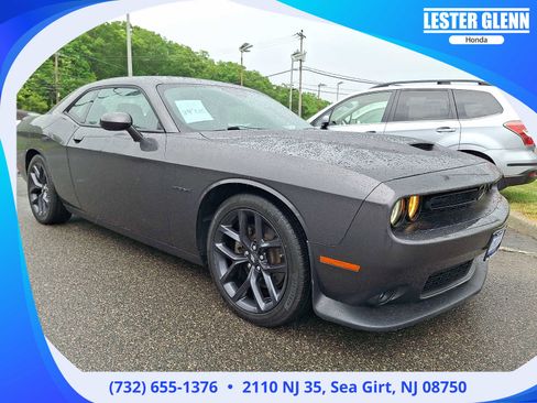 Used 2022 Dodge Challenger R/T w/ Blacktop Package RWD image 1