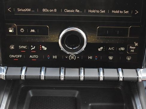 Used 2025 GMC Acadia Elevation image 28