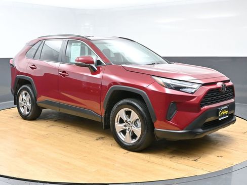 Used 2023 Toyota RAV4 XLE w/ Convenience Package AWD/4WD image 3