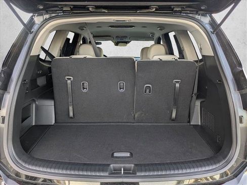 Used 2023 Kia Telluride S image 6
