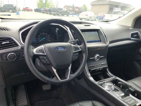 Used 2020 Ford Edge Titanium AWD/4WD image 17