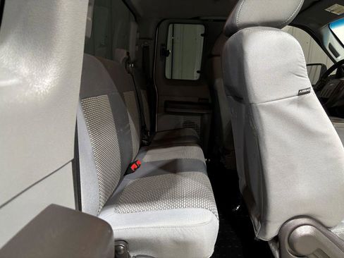 Used 2015 Ford F250 XL w/ Power Equipment Group image 14