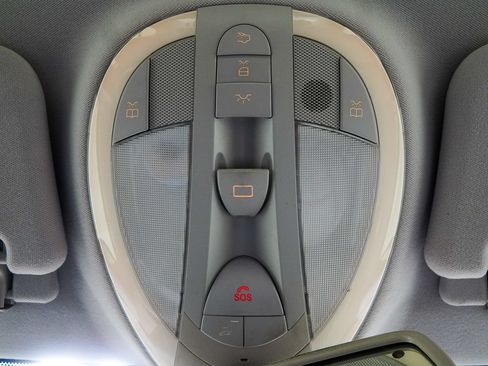 Used 2003 Mercedes-Benz E 320 Sedan image 25
