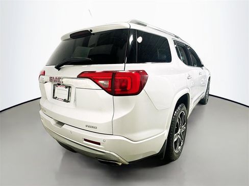 Used 2017 GMC Acadia Denali w/ Technology Package image 8