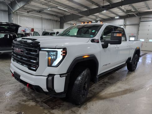 Used 2024 GMC Sierra 3500 AT4 w/ AT4 Premium Plus Package image 6