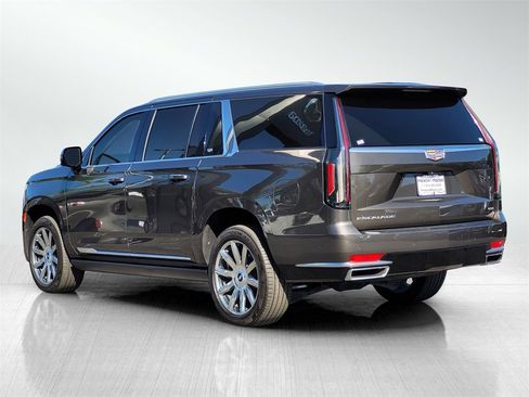 Used 2021 Cadillac Escalade ESV Premium Luxury Platinum w/ Heavy-Duty Trailer Package image 7