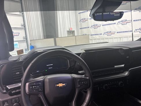 Used 2025 Chevrolet Silverado 3500 High Country w/ High Country Premium Package AWD/4WD image 2