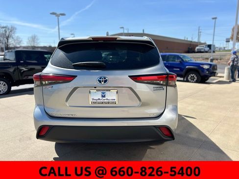 Used 2022 Toyota Highlander XLE image 4