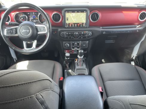 Used 2023 Jeep Wrangler Unlimited Rubicon w/ Cold Weather Group AWD/4WD image 35