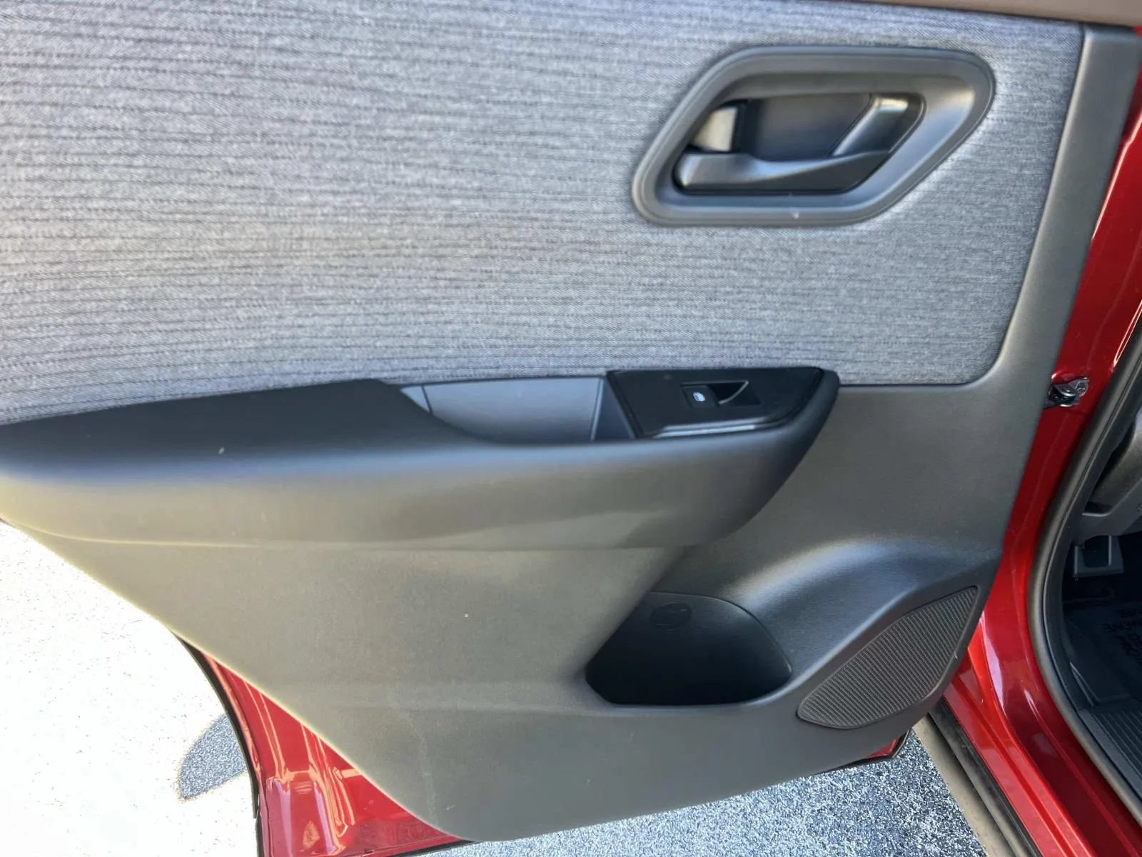 Used 2023 Nissan Rogue S FWD image 20