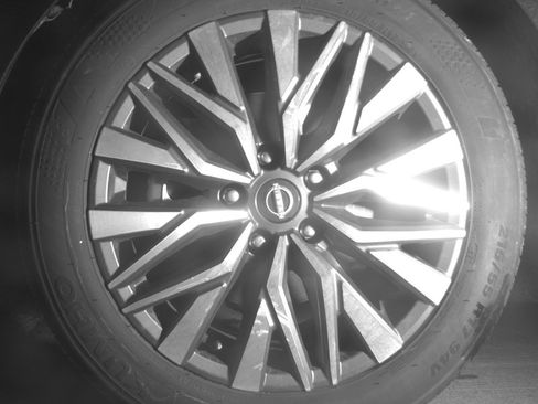 Used 2025 Nissan Altima 2.5 SV image 11