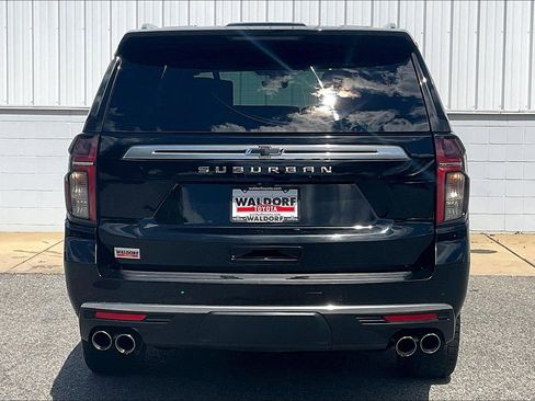 Used 2021 Chevrolet Suburban High Country w/ Premium Package AWD/4WD image 5