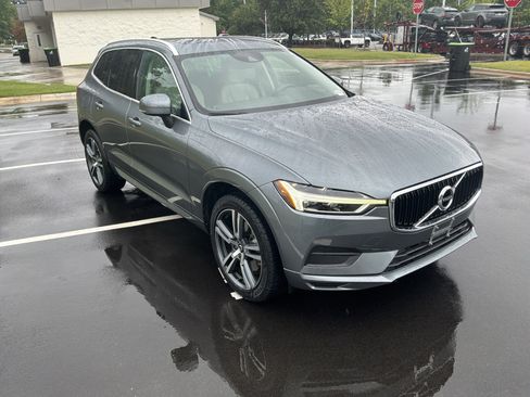 Used 2020 Volvo XC60 T6 Momentum w/ Protection Package Premier AWD/4WD image 2