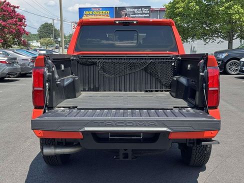 Used 2024 Toyota Tacoma TRD Off-Road w/ TRD Off Road Premium Package AWD/4WD image 17