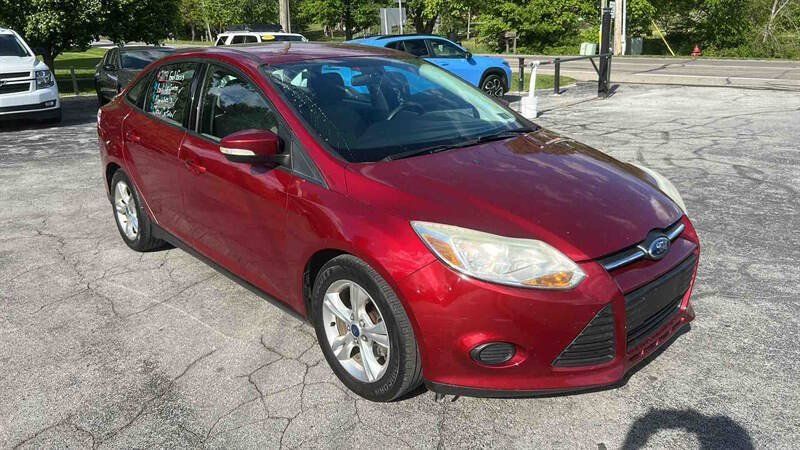 Used 2014 Ford Focus SE FWD image 2
