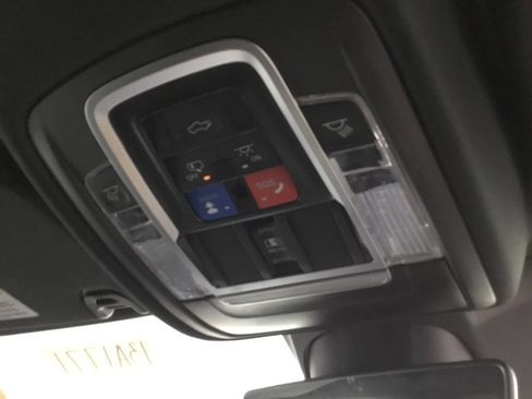 Used 2023 RAM 1500 Laramie AWD/4WD image 31