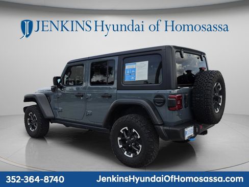 Used 2024 Jeep Wrangler Unlimited Rubicon 4xe AWD/4WD image 8