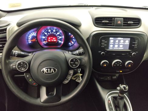 Used 2019 Kia Soul FWD image 22