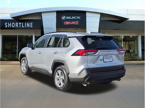 Used 2025 Toyota RAV4 XLE w/ Convenience Package AWD/4WD image 5