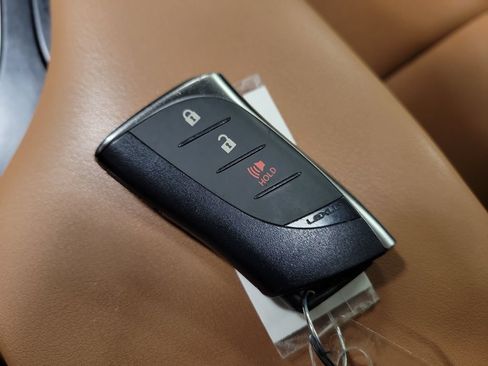 Used 2019 Lexus UX 250h AWD/4WD image 23