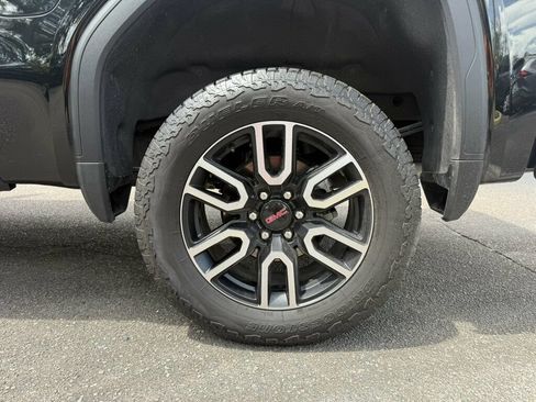 Used 2026 GMC Sierra 1500 AT4 w/ Technology Package AWD/4WD image 9