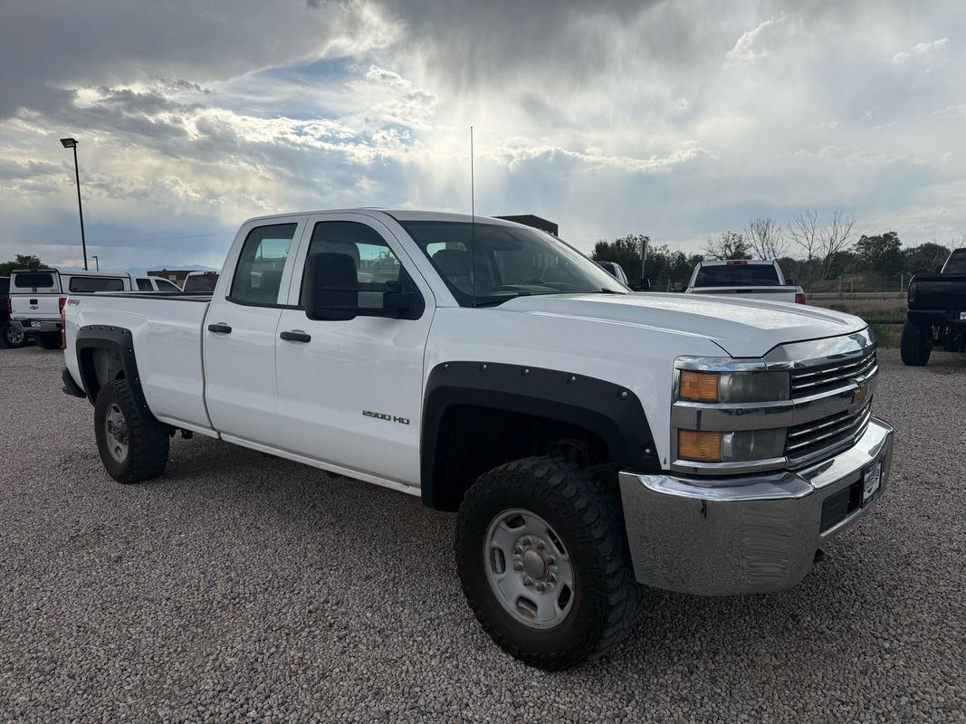 Used 2015 Chevrolet Silverado 2500 W/T AWD/4WD image 1