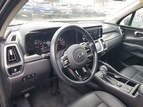 Used 2021 Kia Sorento S image 12