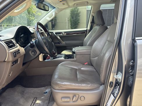 Used 2014 Lexus GX 460 w/ Premium Package AWD/4WD image 16