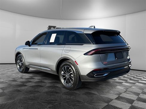 Used 2025 Lincoln Nautilus Premier w/ Equipment Group 102A image 3