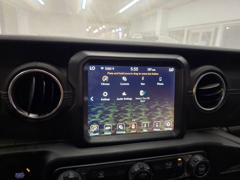 Certified 2021 Jeep Wrangler Unlimited Sahara image 24