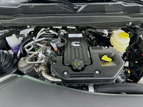 New 2026 RAM 3500 Tradesman AWD/4WD image 18