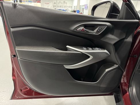 Used 2024 Chevrolet Trax RS w/ Driver Confidence Package image 23