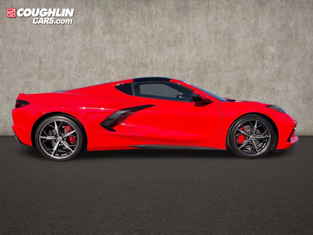 Used 2022 Chevrolet Corvette Stingray Preferred Cpe w/ Battery Protection Package RWD image 9