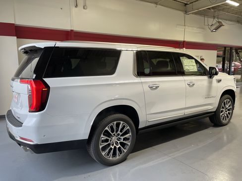 New 2026 GMC Yukon XL Denali image 4