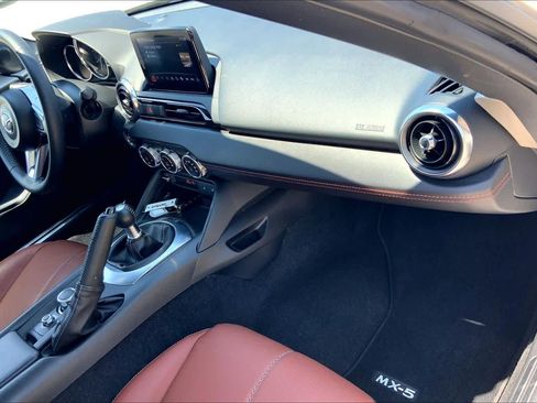 Used 2023 MAZDA MX-5 Miata Grand Touring w/ Weather Package RWD image 17