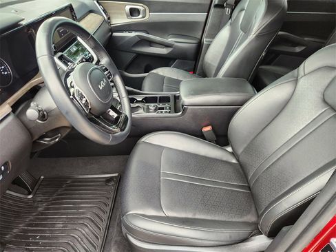 Used 2023 Kia Sorento EX image 11